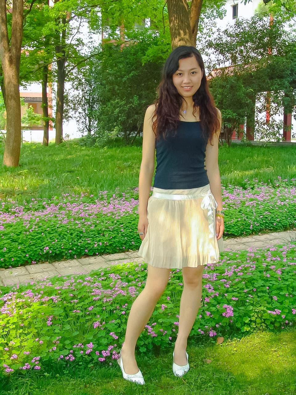 Lizi’s ankle and stiletto close-up